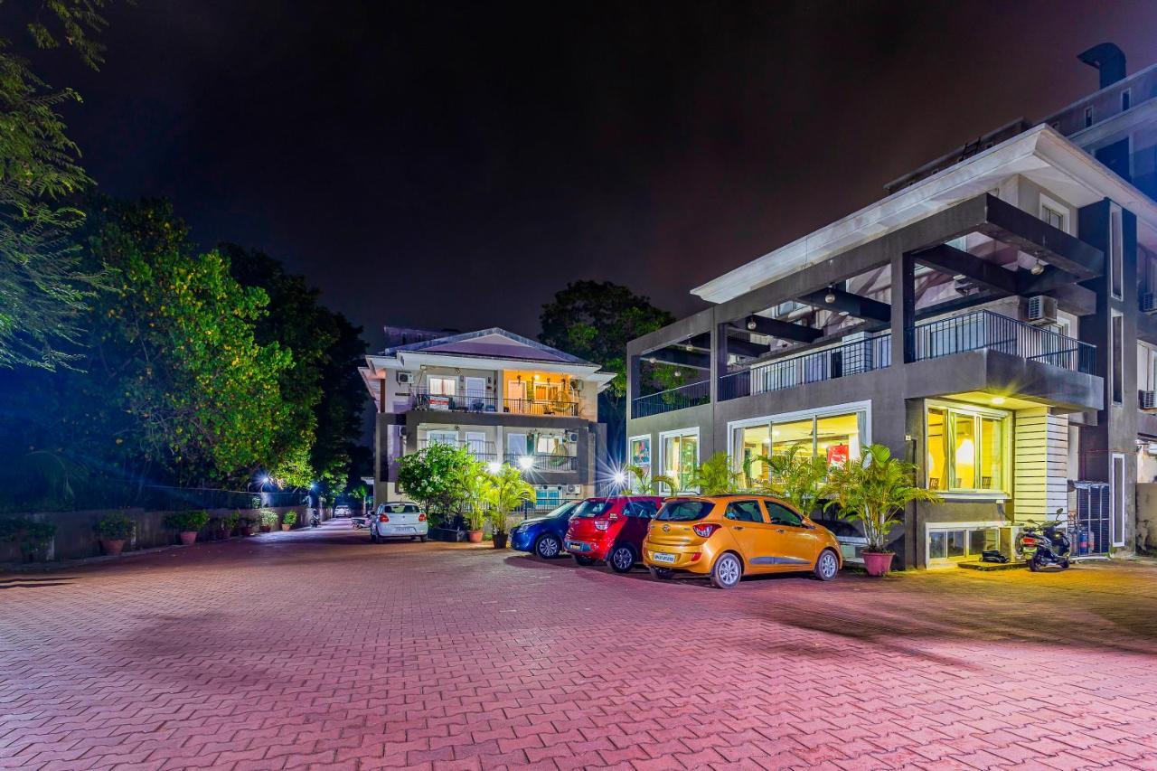 4Bhk Sparkling Apartment Near Beach Pool & Bar 2Bhkx2 바가토르 외부 사진