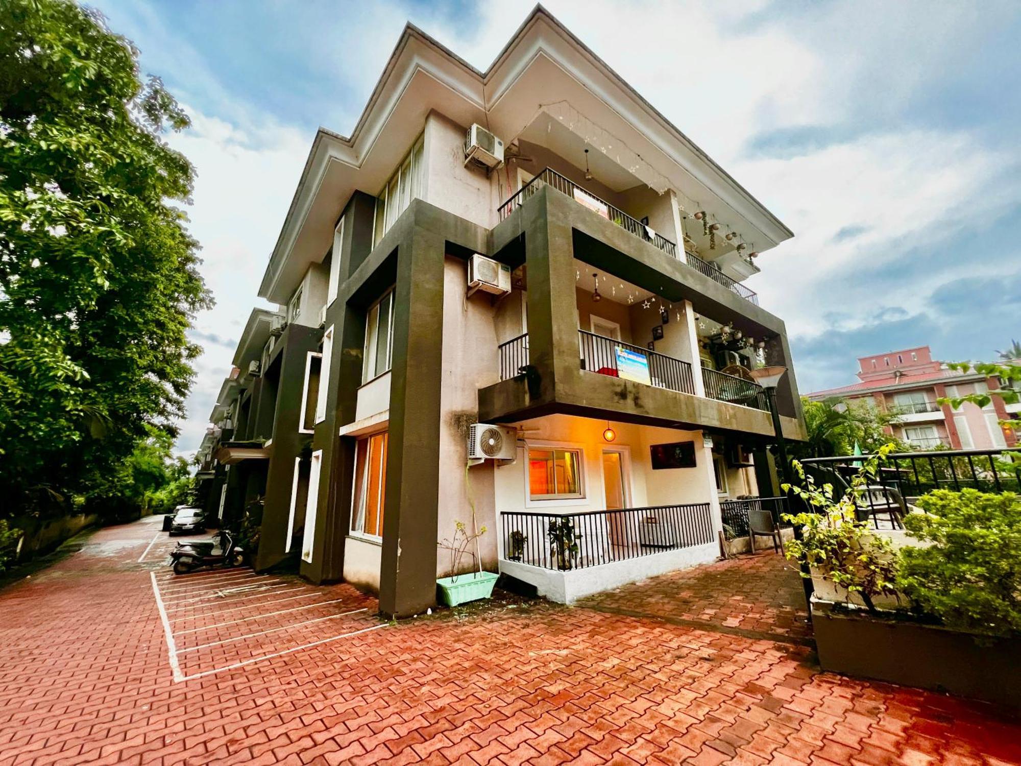4Bhk Sparkling Apartment Near Beach Pool & Bar 2Bhkx2 바가토르 외부 사진