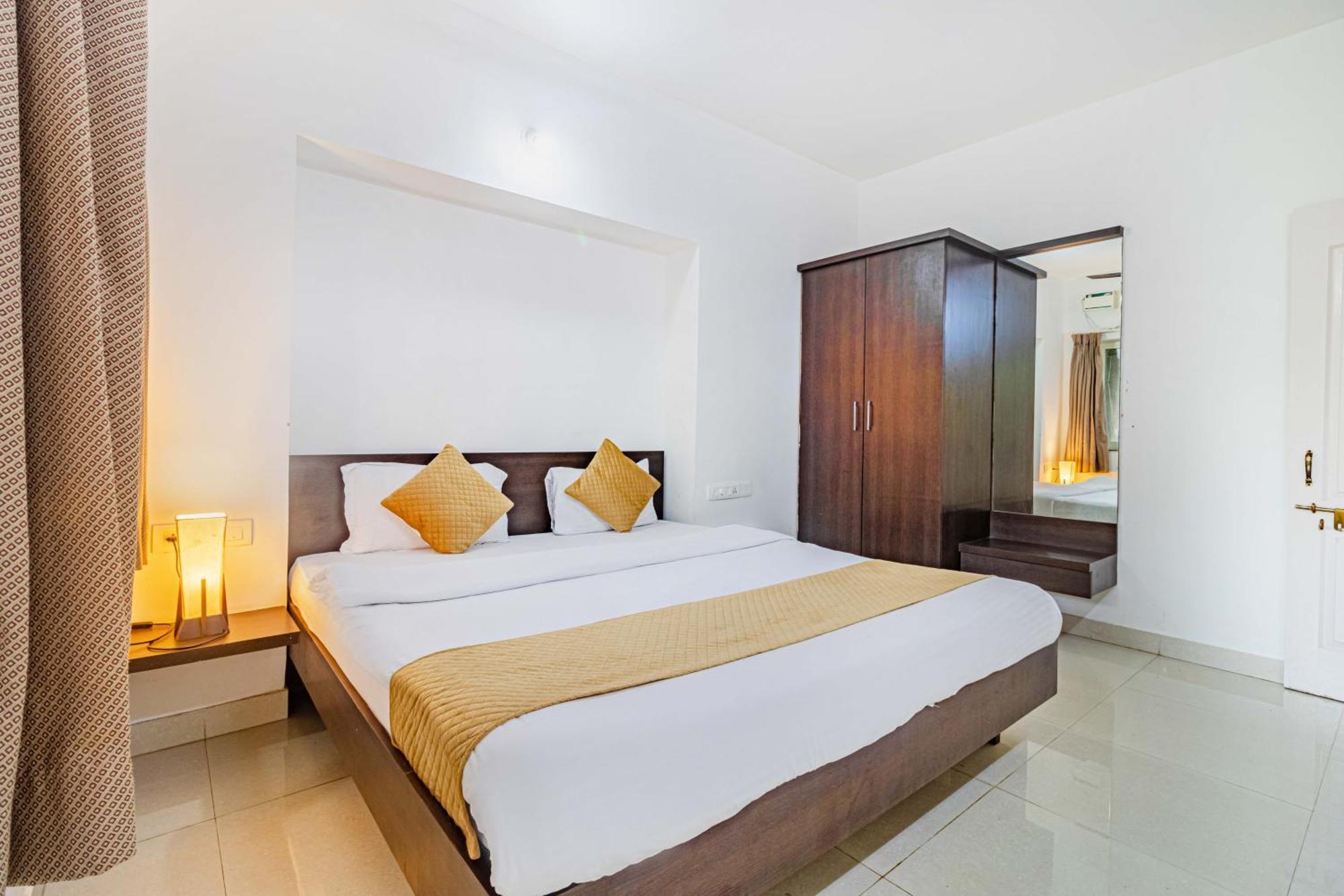 4Bhk Sparkling Apartment Near Beach Pool & Bar 2Bhkx2 바가토르 외부 사진