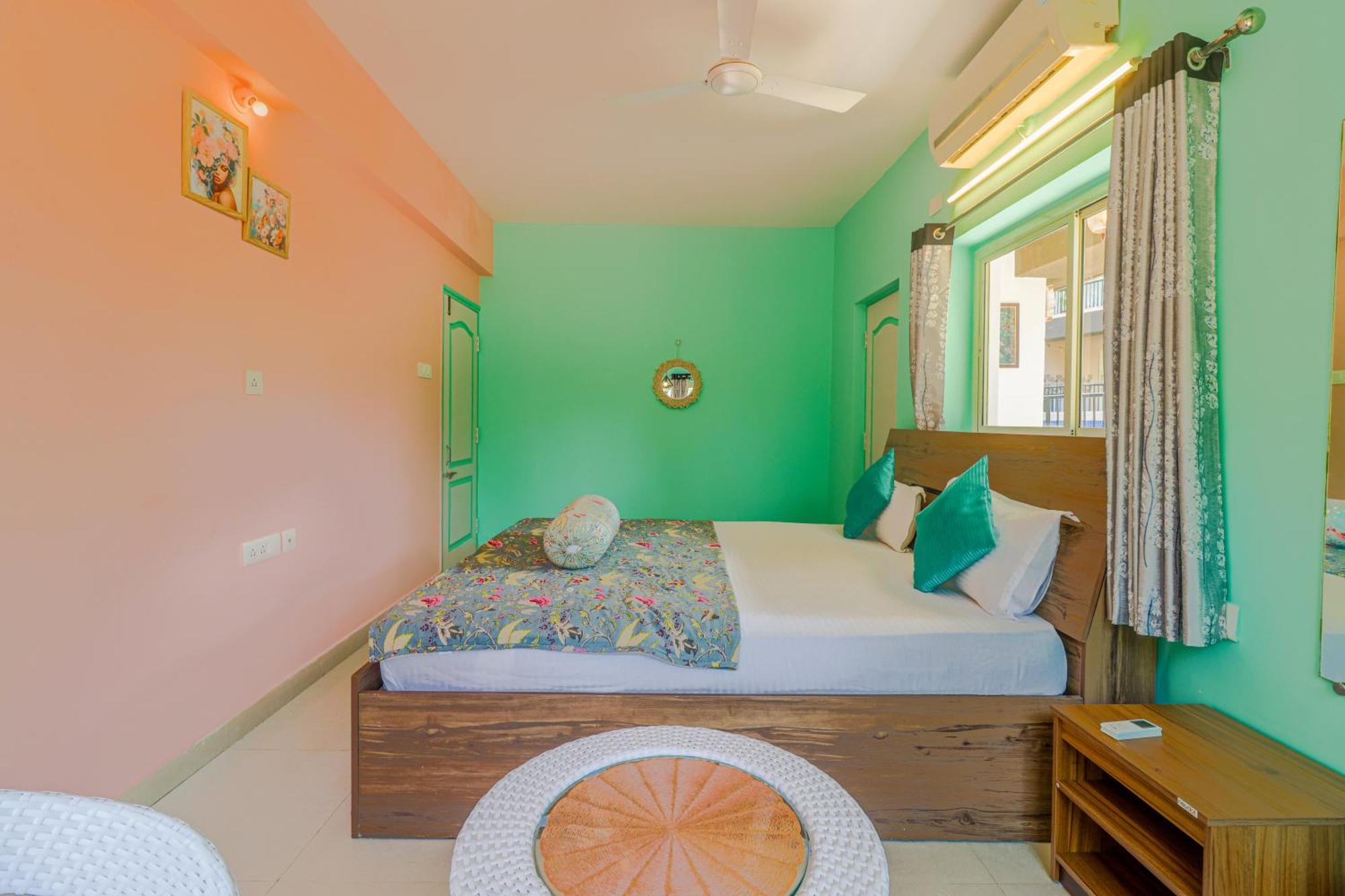 4Bhk Sparkling Apartment Near Beach Pool & Bar 2Bhkx2 바가토르 객실 사진