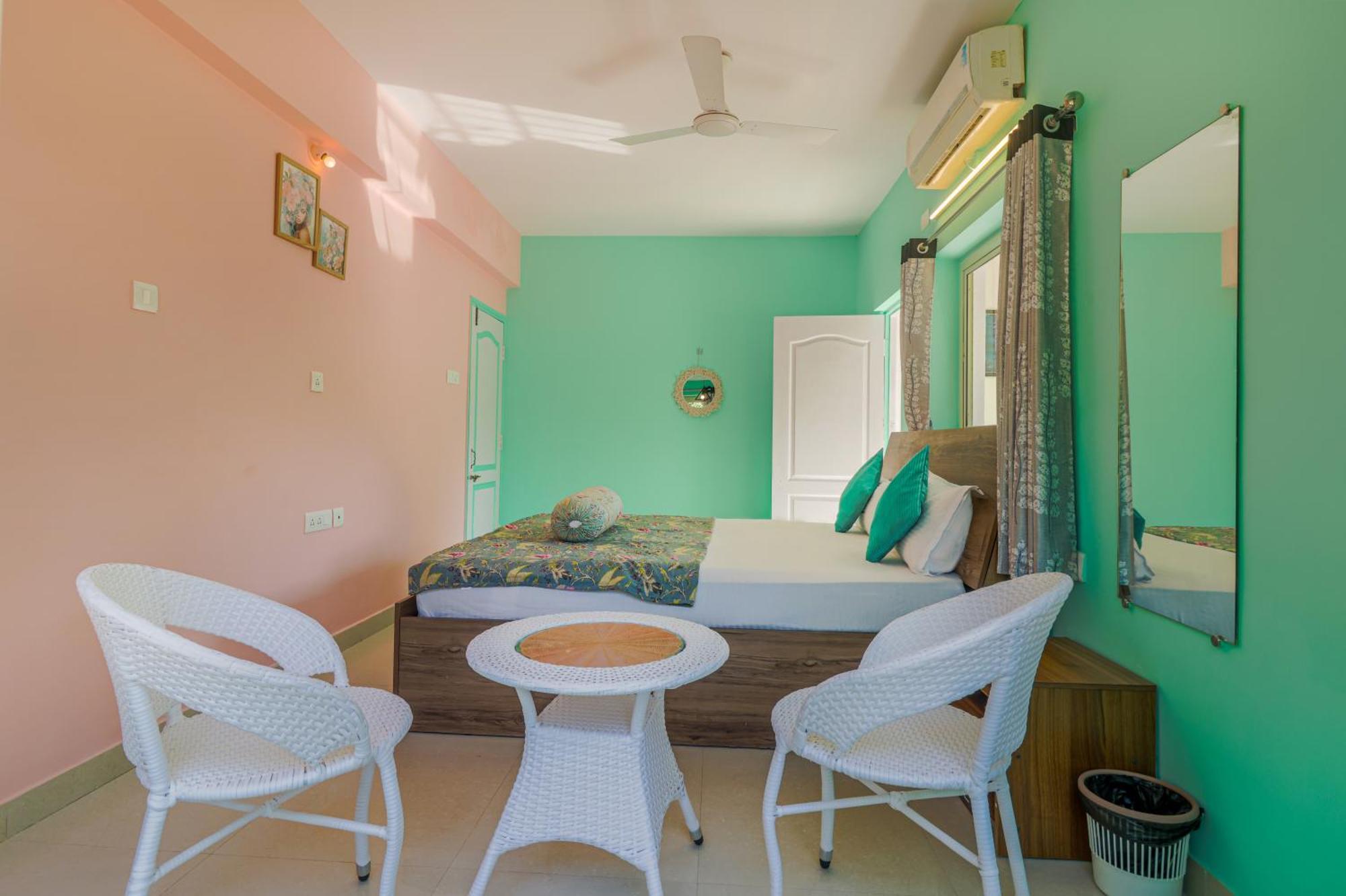 4Bhk Sparkling Apartment Near Beach Pool & Bar 2Bhkx2 바가토르 객실 사진