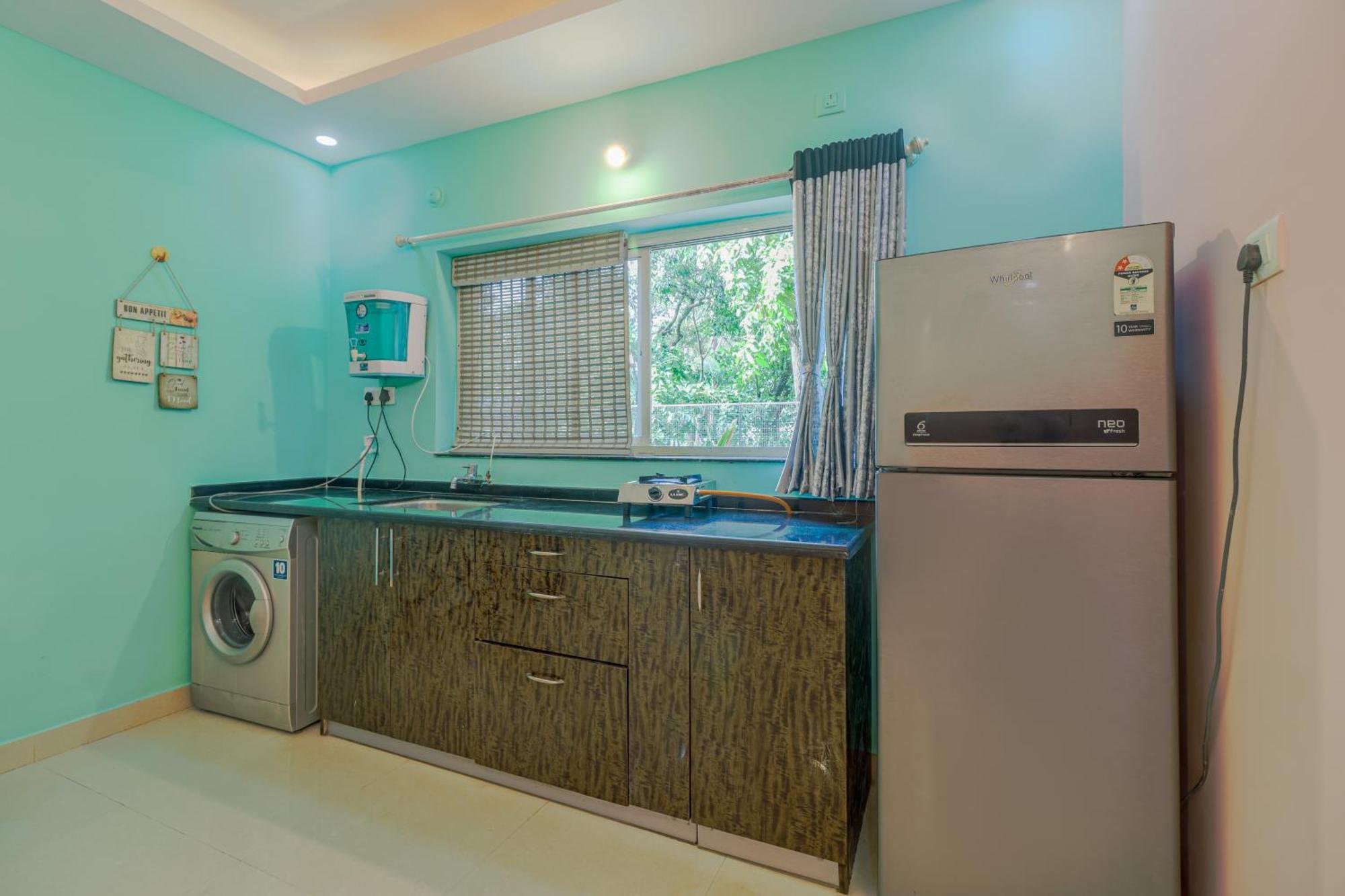 4Bhk Sparkling Apartment Near Beach Pool & Bar 2Bhkx2 바가토르 객실 사진