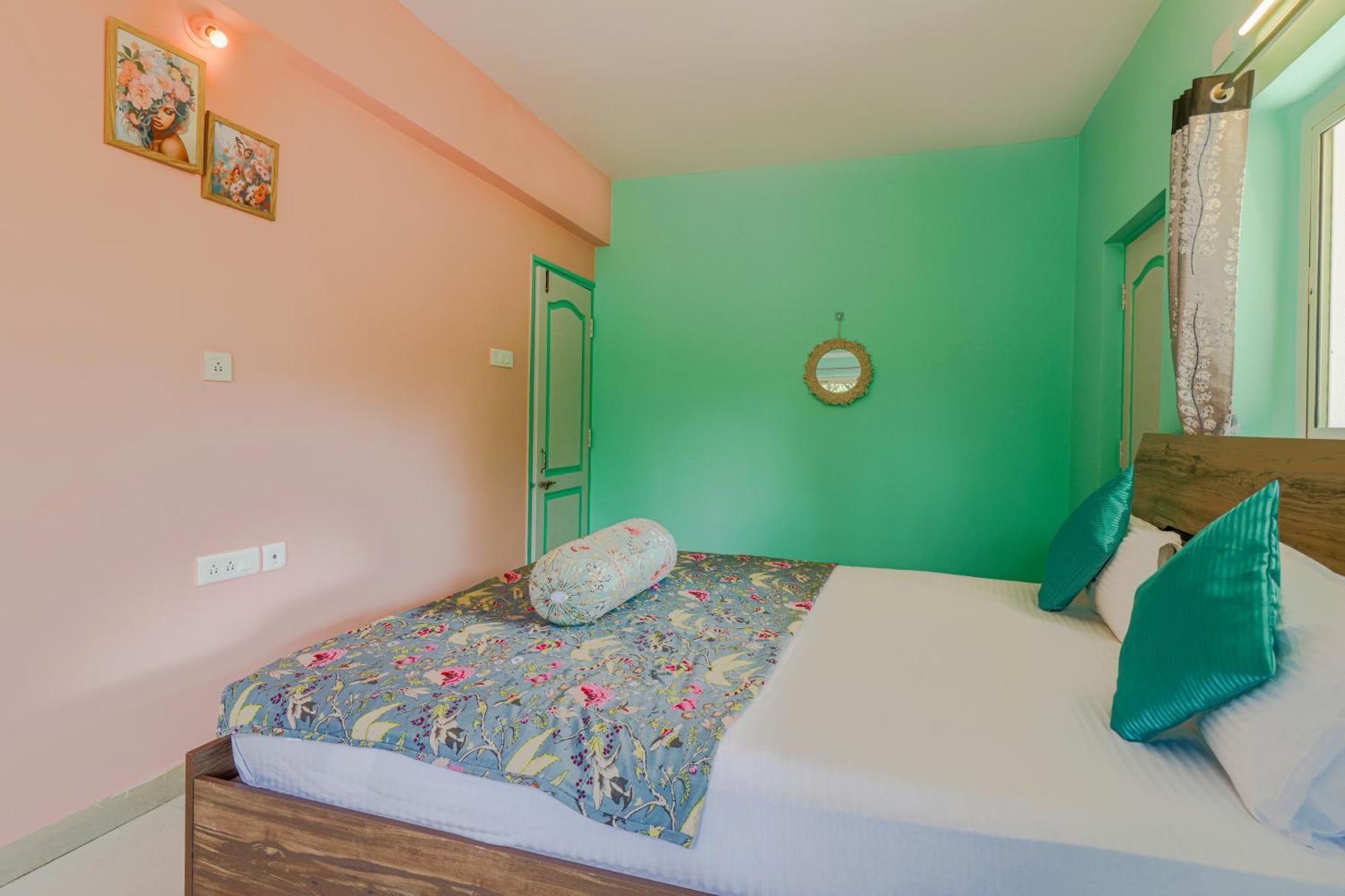 4Bhk Sparkling Apartment Near Beach Pool & Bar 2Bhkx2 바가토르 객실 사진